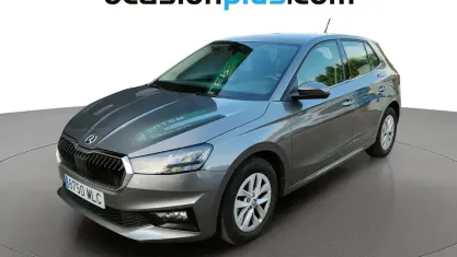 Usado Skoda Fabia Ambition 80 CV (58 kW) 2023 Gris Utilitario