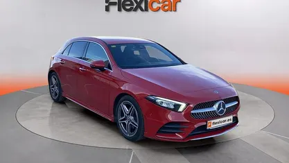 Usado Mercedes A200 163 CV (119 kW) 2018 Rojo Utilitario