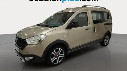 Usado Dacia Dokker 95 CV (69 kW) 2019 Beige Monovolumen