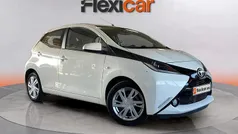 Blanco Usado 2017 Toyota Aygo X-cite Utilitario | 10.590 € (Precio justo)