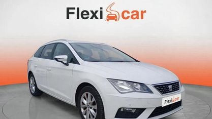 Begagnad Seat Leon ST Style 131 HK (96 kW) 2019 Vit Kombi