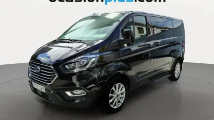 Käytetty Ford Tourneo Custom Titanium 185 HP (136 kW) 2021 Musta Van