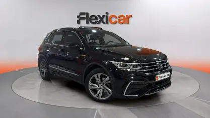 Usado VW Tiguan R-line 150 CV (110 kW) 2021 Negro SUV