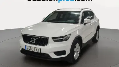 Usado Volvo XC40 Momentum 129 CV (94 kW) 2020 Blanco SUV