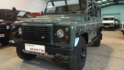 Usado Land Rover Defender 122 CV (89 kW) 2013 Verde SUV