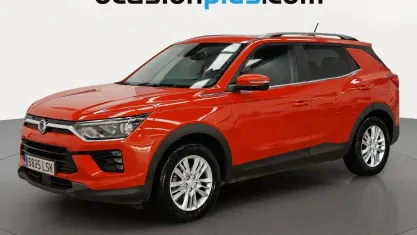 Usado SsangYong Korando 149 CV (109 kW) 2021 Naranja SUV