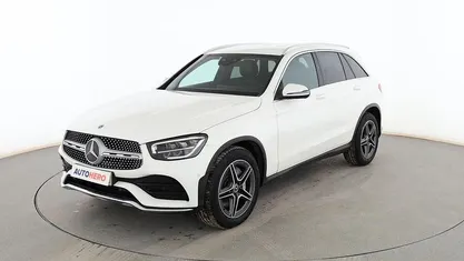 Usado Mercedes GLC200 AMG line 211 CV (155 kW) 2019 Blanco SUV