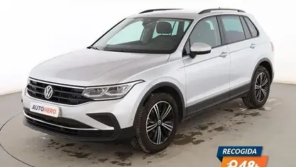 Käytetty VW Tiguan Life 150 HP (110 kW) 2022 Harmaa Katumaasturi