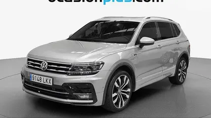 Käytetty VW Tiguan Sportline 200 HP (147 kW) 2020 Harmaa Katumaasturi