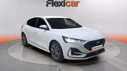 Usado Ford Focus ST-Line X 125 CV (91 kW) 2023 Blanco Berlina