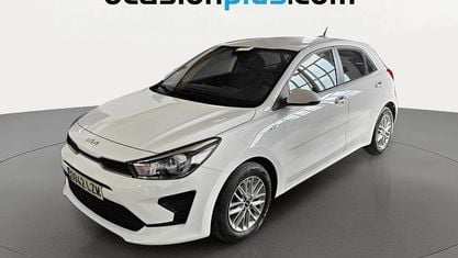 Usado Kia Rio 84 CV (61 kW) 2022 Blanco Utilitario