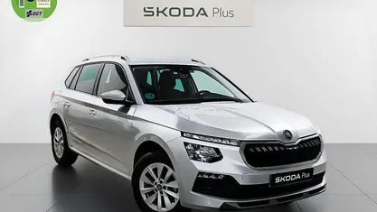 Gris / plata Usado 2025 Skoda Kamiq Selection SUV | 22.190 € (Precio justo)