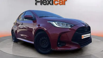 Usado 2023 Toyota Yaris Hybrid Active Utilitario | 17.790 € (Buen precio)