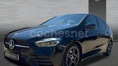 Negro Usado 2024 Mercedes B200 AMG line Monovolumen | 34.500 € (Precio justo)