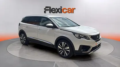 Usado Peugeot 5008 Active 131 HP (96 kW) 2019 Branco SUV