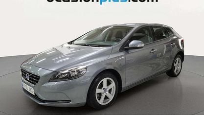 Usado Volvo V40 Kinetic 120 HP (88 kW) 2016 Cinzento Monovolume