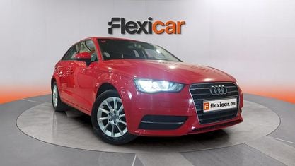 Käytetty Audi A3 Premium 115 HP (84 kW) 2016 Punainen Sedan