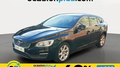 Usado Volvo V60 Momentum 181 CV (133 kW) 2014 Negro Familiar