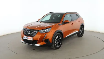 Usado Peugeot 2008 Allure 102 CV (75 kW) 2020 Naranja SUV