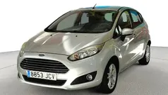 Gris plata Usado 2015 Ford Fiesta Trend Utilitario | 7350 € (Precio justo)