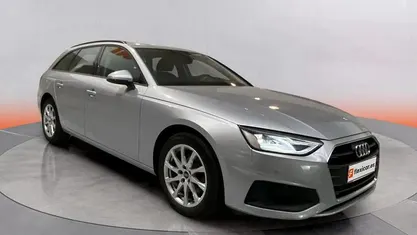 Usado Audi A4 Advanced Plus 136 CV (100 kW) 2021 Gris Familiar