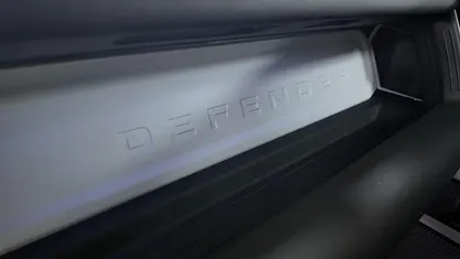 Usado Land Rover Defender SE 250 CV (183 kW) 2023 SUV