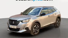 Gris plata Usado 2023 Peugeot 2008 Allure SUV | 13.264 € (Buen precio)
