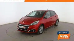 Usado 2019 Peugeot 208 Signature Sky Utilitario | 9599 € (Precio justo)