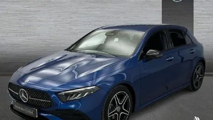 Azul Usado 2025 Mercedes A200 Berlina | 37.200 € (Precio justo)
