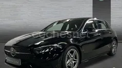 Negro noche Usado 2024 Mercedes A200 AMG line Berlina | 37.900 € (Precio justo)