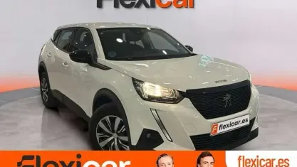 Usado Peugeot 2008 Active 101 CV (74 kW) 2022 Blanco SUV