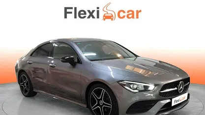 Usado Mercedes CLA180 136 CV (100 kW) 2019 Gris Berlina