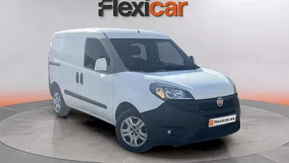 Usado Fiat Doblò Easy Plus 95 CV (69 kW) 2020 Monovolumen