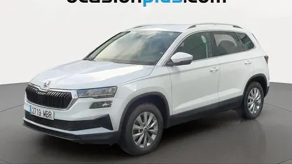 Usado Skoda Karoq Ambition 150 CV (110 kW) 2022 Blanco SUV
