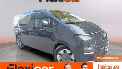Usado Hyundai Staria 177 CV (130 kW) 2023 Gris Monovolumen