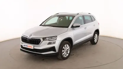 Usado Skoda Karoq Ambition 150 CV (110 kW) 2023 Gris SUV