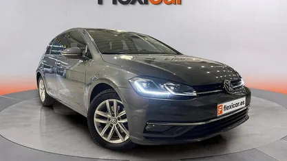 Gris Usado 2018 VW Golf Advance Berlina | 16.990 € (Precio justo)