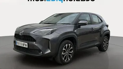 Gris Usado 2024 Toyota Yaris Cross Active SUV | 21.991 € (Precio justo)