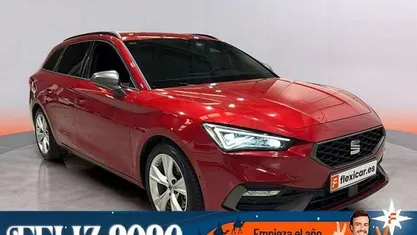 Usado Seat Leon FR 150 CV (110 kW) 2020 Rojo Familiar