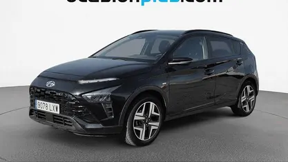 Usado Hyundai Bayon 100 CV (73 kW) 2022 Negro SUV