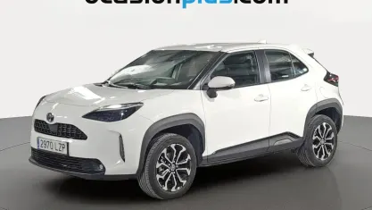 Usado Toyota Yaris Hybrid Active 116 CV (85 kW) 2022 Blanco SUV