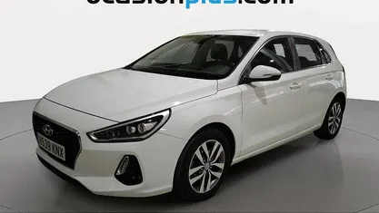 Usado Hyundai i30 140 CV (102 kW) 2018 Blanco Utilitario
