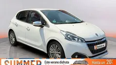 Blanco Usado 2017 Peugeot 208 Allure Utilitario | 10.390 € (Precio justo)