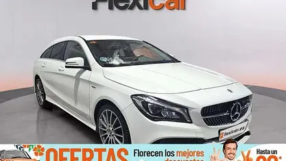Usado Mercedes CLA200 Shooting Brake 150 CV (110 kW) 2019 Blanco Familiar