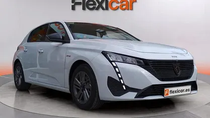 Usado Peugeot 308 Allure 136 CV (100 kW) 2025 Berlina