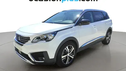 Usado Peugeot 5008 Allure 120 CV (88 kW) 2017 Blanco SUV