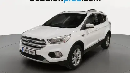 Usado Ford Kuga Titanium 150 CV (110 kW) 2017 Blanco SUV