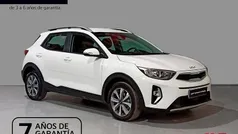 Blanco Usado 2024 Kia Stonic SUV | 20.150 € (Precio justo)