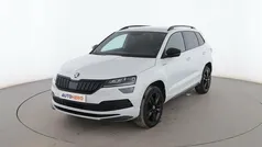 Blanco Usado 2020 Skoda Karoq SportLine SUV | 24.999 € (Precio justo)