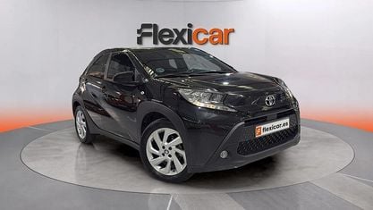Usado Toyota Aygo X 72 CV (52 kW) 2024 Negro SUV